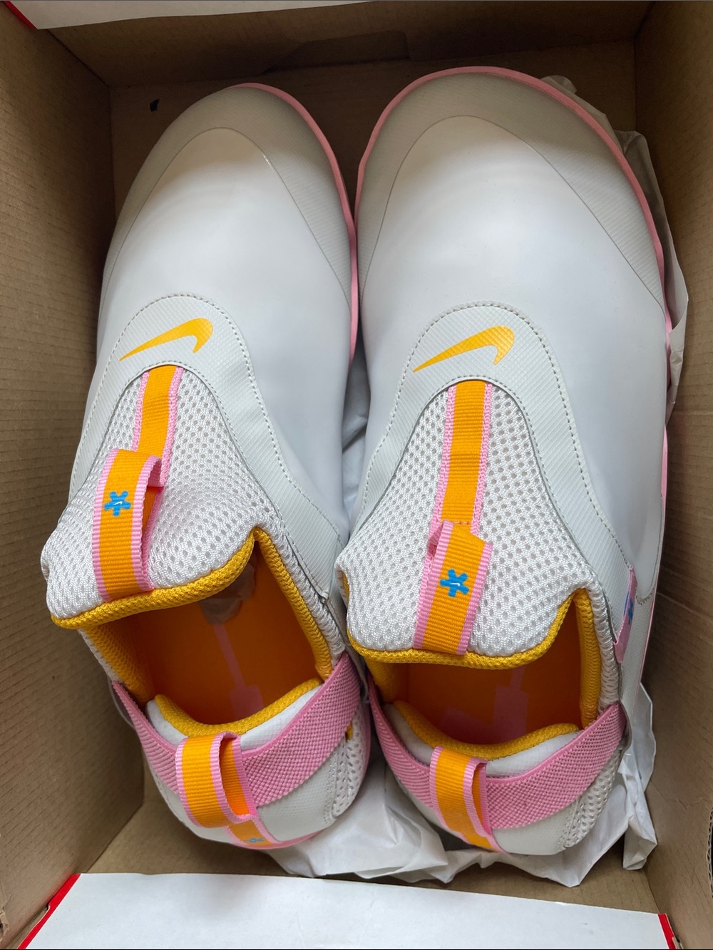 Nike Zoom pulse 11m Slip-On Sneakers with Pink and Yellow Accents - Picture 5 of 11